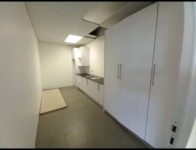199M² OFFICE TO LET IN BRYANSTON
